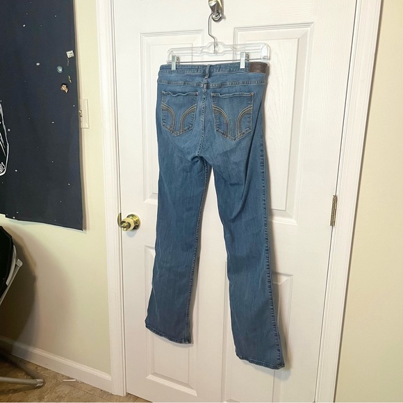 ✧・゚hollister classic low rise flare jeans - Picture 4 of 5